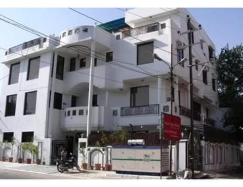 Property building, Day