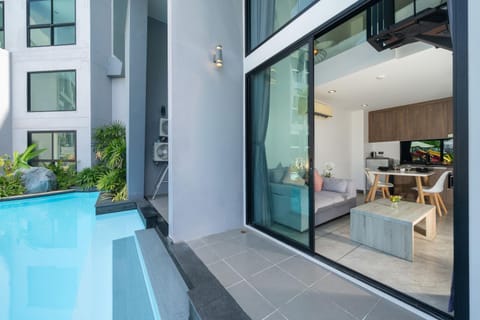 Property building, Balcony/Terrace, Living room, Swimming pool