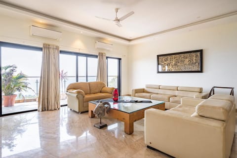 Living room, Seating area, air conditioner