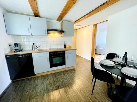 Dining area, kitchen