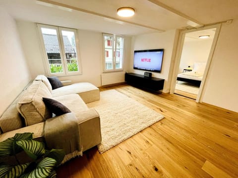 Communal lounge/ TV room, TV and multimedia, Living room, Photo of the whole room, Seating area, Evening entertainment