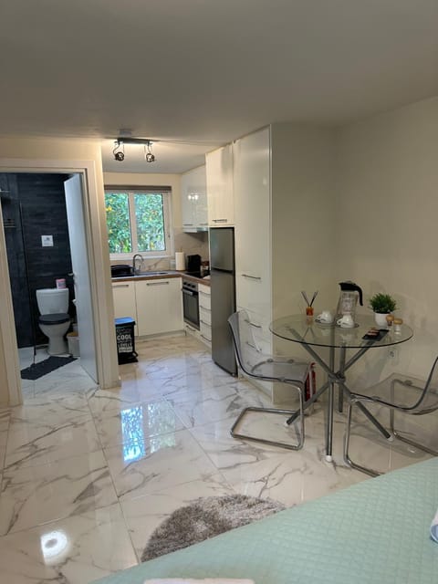 JOHNMAR apartment Bed and Breakfast in Alimos