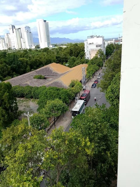 Bird's eye view, City view, Street view, Location, Parking