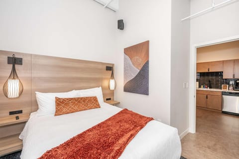 The 333 Suites 202 - Stay for 6 Apartment in Cincinnati