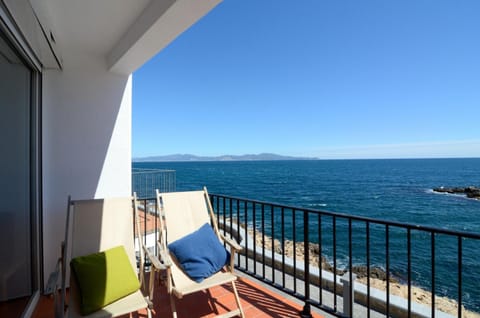 View (from property/room), Balcony/Terrace, Sea view
