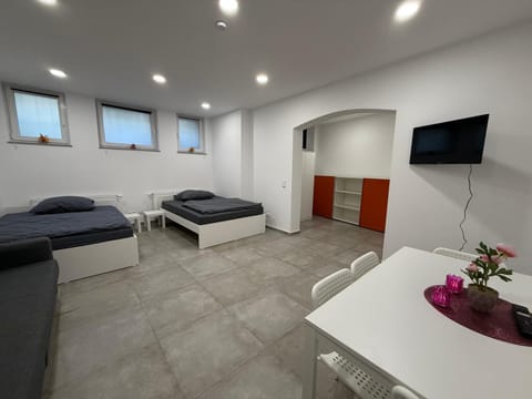 TV and multimedia, Photo of the whole room