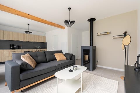 Living room, Seating area, fireplace