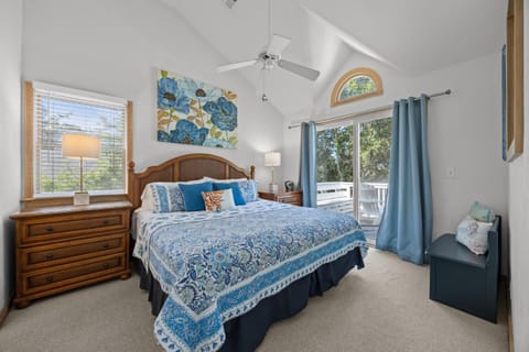 New Listing Beach Access Pools & Family Fun House in Corolla