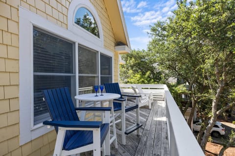 New Listing Beach Access Pools & Family Fun House in Corolla