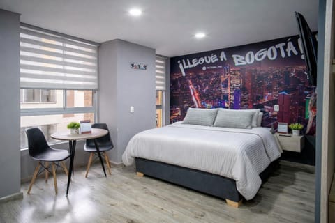 Bed, TV and multimedia, Photo of the whole room, Bedroom, safe