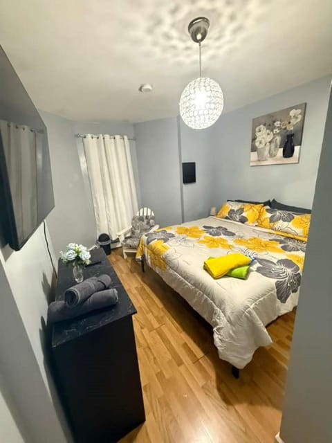 Bed, Photo of the whole room, Bedroom, towels, wardrobe