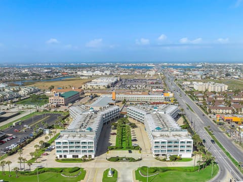 Property building, Natural landscape, Bird's eye view, View (from property/room), City view, Sea view