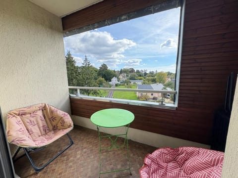 Studio cosy avec balcon Apartment in Bagnoles de l'Orne Normandie