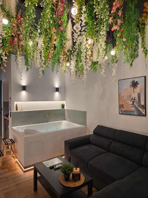 Hot Tub, Living room
