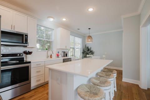 Kitchen or kitchenette, kitchen