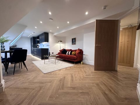 Elegant 2 bed Penthouse in Leyburn Apartment in England