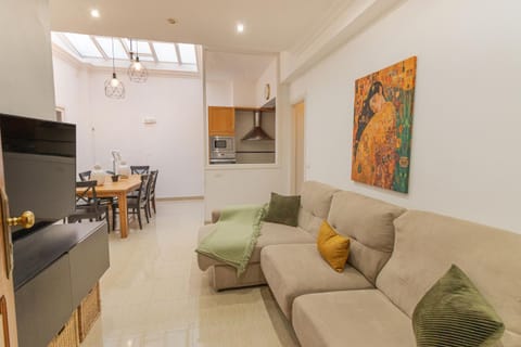 TV and multimedia, Kitchen or kitchenette, Dining area