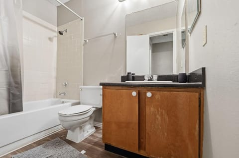 District West Apartments Simple Comfort & Value Apartment in Lubbock