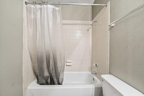 District West Apartments Simple Comfort & Value Apartment in Lubbock