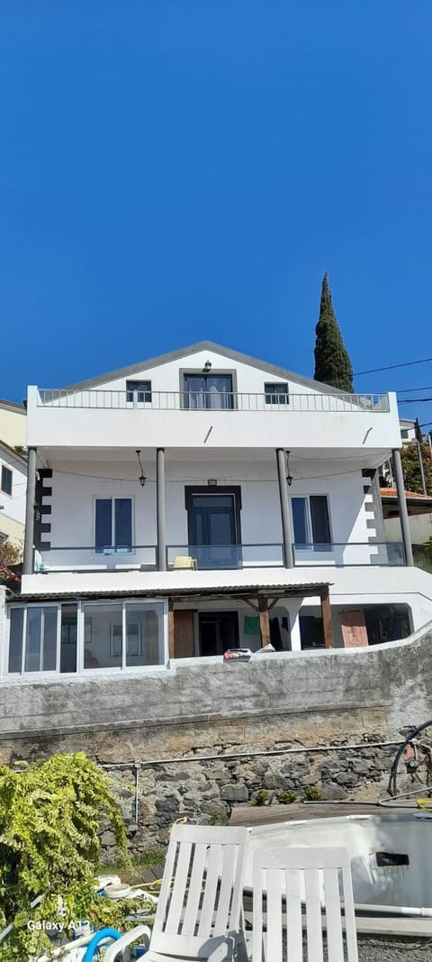 Property building, Facade/entrance, Off site