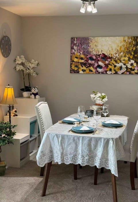 Pet Friendly Bellevue Condo with Stunning City Views House in Bellevue