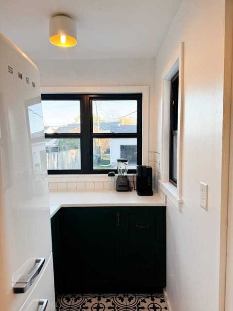 Recently Renovated 1924 DUTCH in Royal Oak House in Berkley