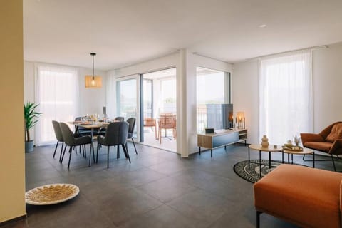 Living room, Seating area, Dining area