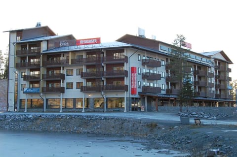 Facade/entrance