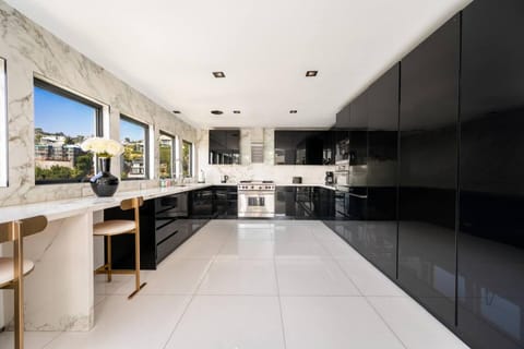 Sunset Plaza Ultra Modern Home House in Beverly Hills