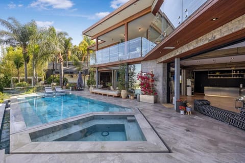 Bali Inspired Villa in Sunset Plaza House in Beverly Hills