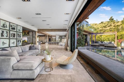 Bali Inspired Villa in Sunset Plaza House in Beverly Hills