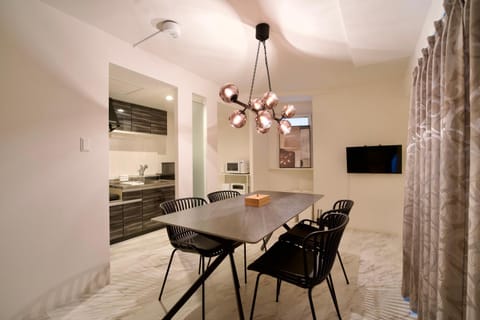TV and multimedia, Kitchen or kitchenette, Living room, Dining area