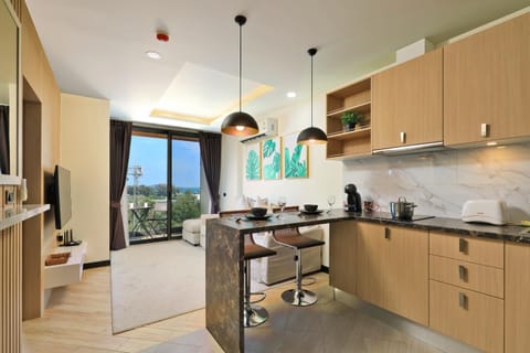 Kitchen or kitchenette, Living room, Dining area, Sea view, stove, toaster