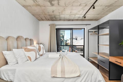 The Ivory on Kloof Apartment in Sea Point