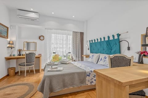 h2h Kalypso #Luxury smART, hi-tec, with parking, in 1'metro Apartment in Pireas