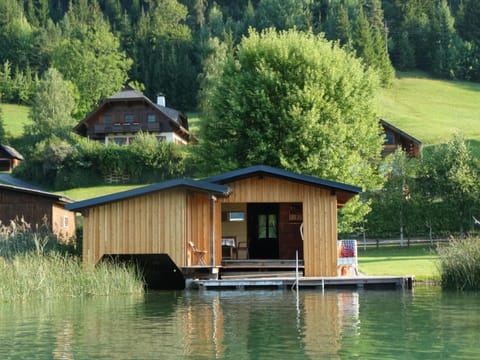 Day, Natural landscape, Fishing, Snorkeling, Table tennis, Diving