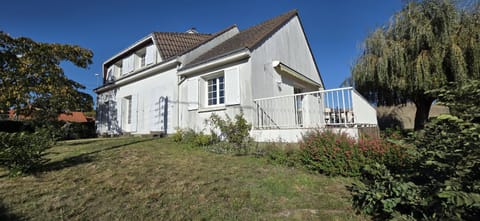 Property building, Facade/entrance, Off site