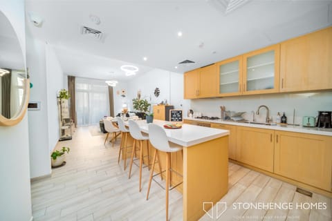 Kitchen or kitchenette, Living room, kitchen