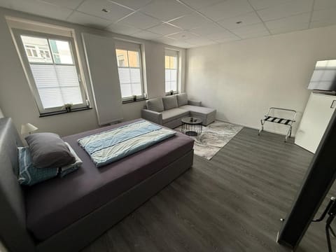Bed, TV and multimedia, Living room, Photo of the whole room, Bedroom