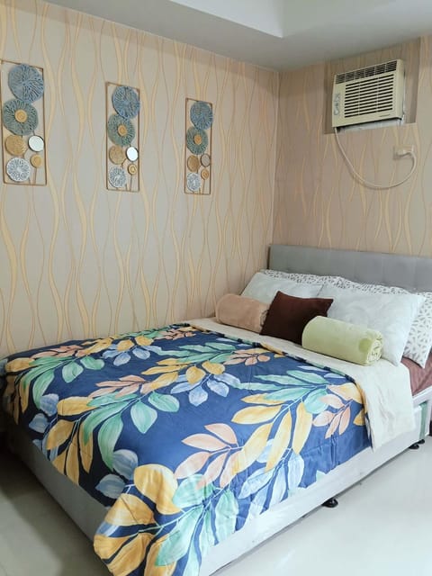 Bed, Bedroom, air conditioner