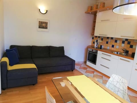 Kitchen or kitchenette, Living room, Seating area