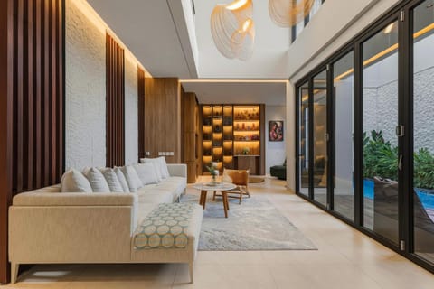 Living room, Seating area, Family