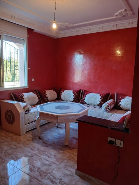 Communal lounge/ TV room, Living room, Seating area