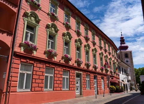 Property building, Landmark view, Street view
