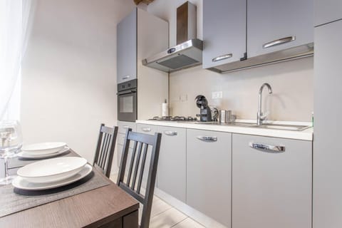 AM1 - Elegant three-room apt in the center Apartment in Perugia