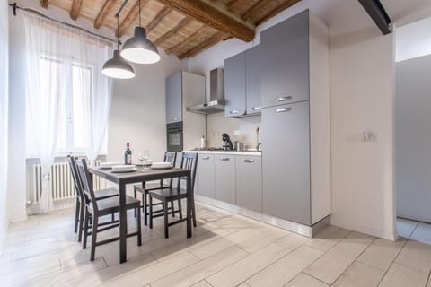 AM1 - Elegant three-room apt in the center Apartment in Perugia