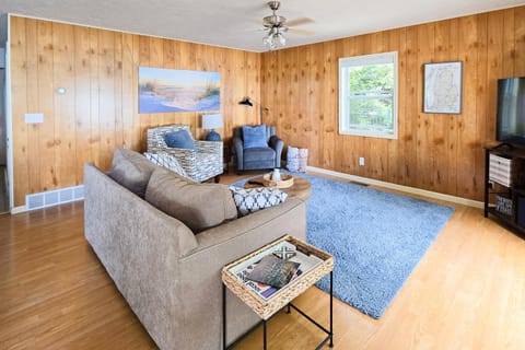 Dune Hideaway House in Sleeping Bear Dunes