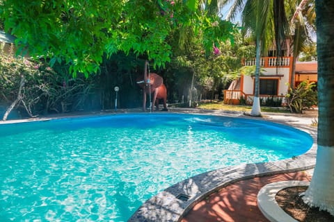 Swimming pool