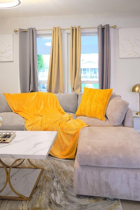 Modern House near OSU and Short North House in Ohio