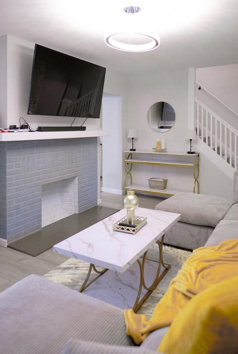 Modern House near OSU and Short North House in Ohio